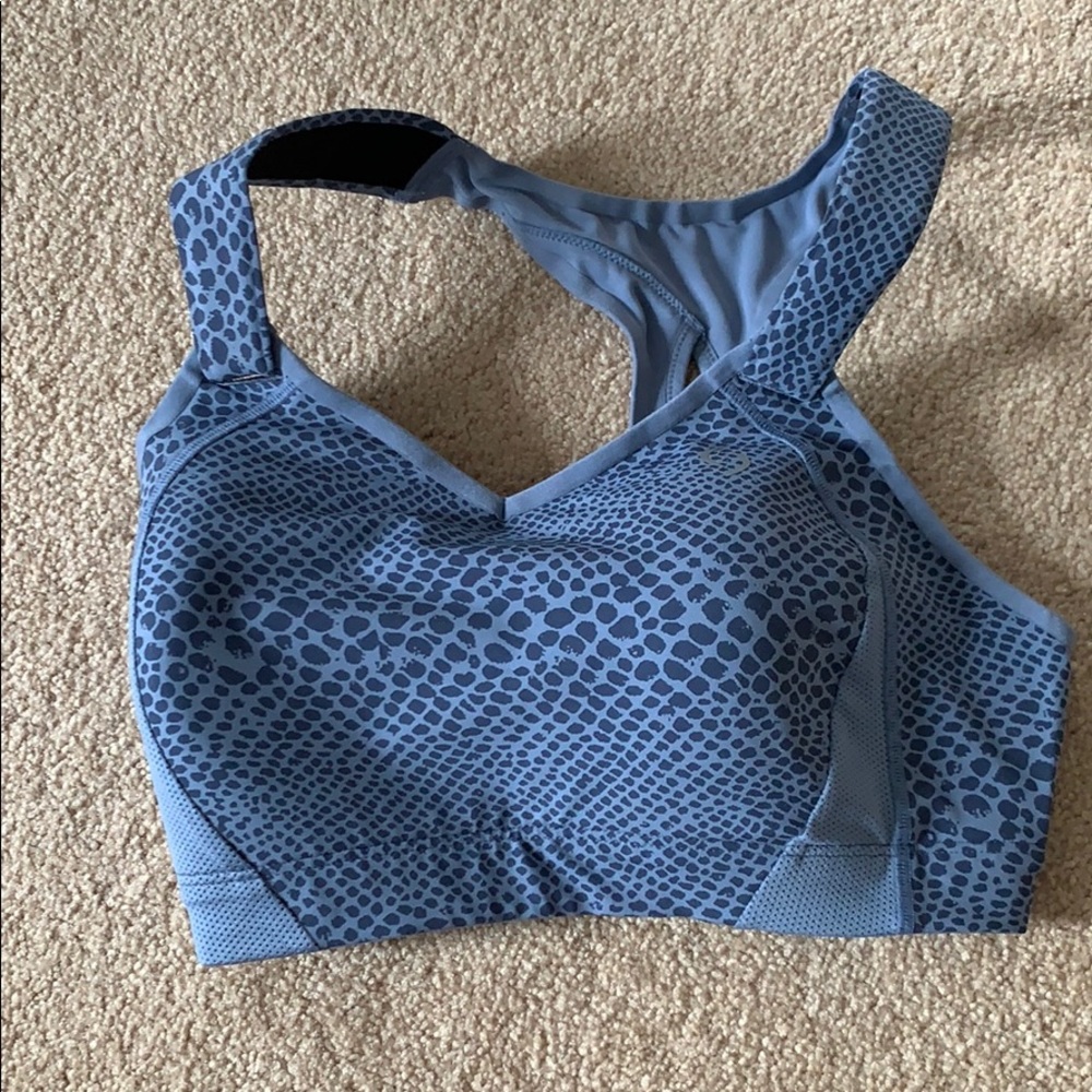 Brooks/Moving Comfort Juno